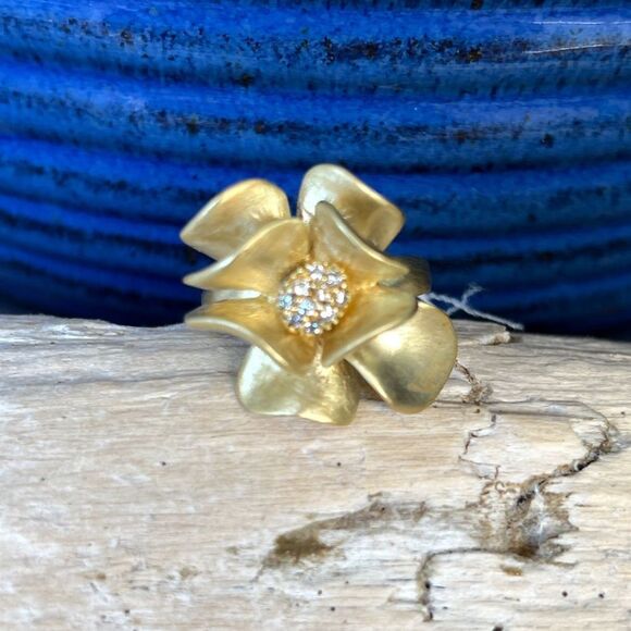 18K Brushed Gold Flower Sheila Fajl GLOW Masterpiece Statement Cocktail Ring - Picture 7 of 7